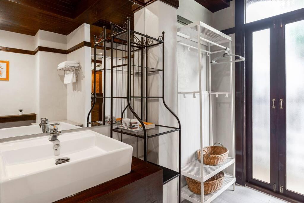 Sclass Villa & Swimming Pool , 10 Min From Airport Чиангмай Экстерьер фото