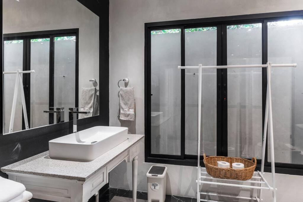 Sclass Villa & Swimming Pool , 10 Min From Airport Чиангмай Экстерьер фото